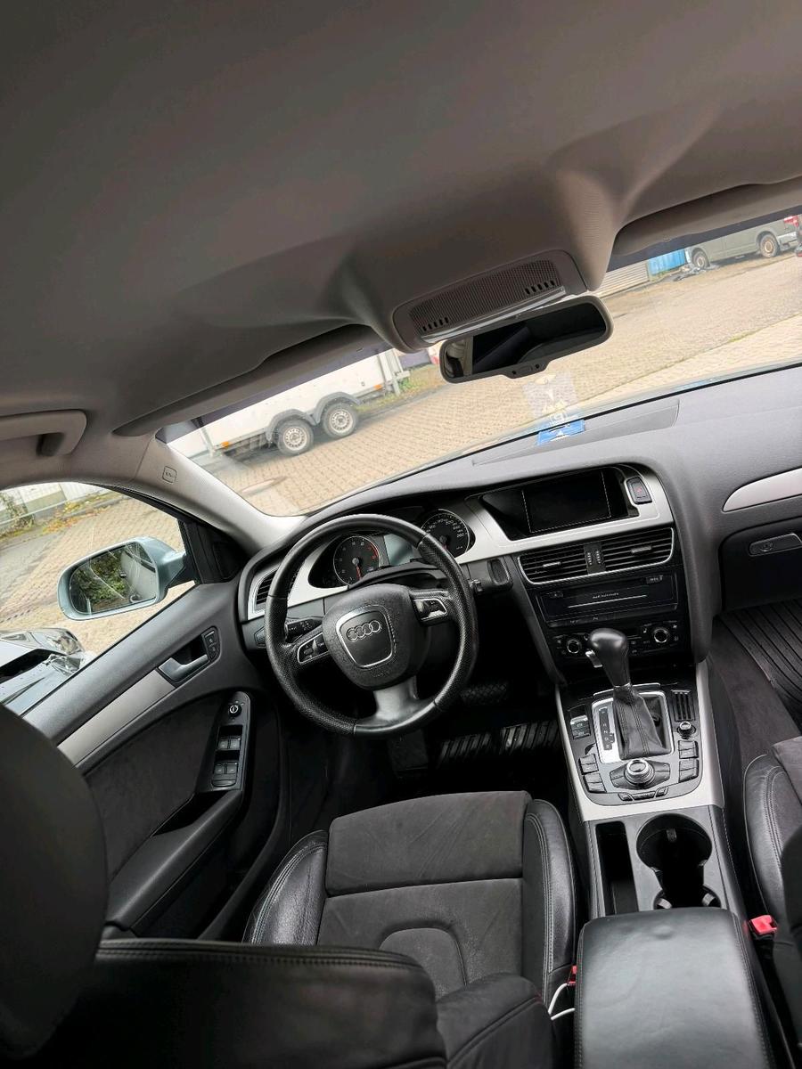 Audi A4 2009 — photo 8