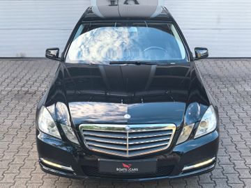Mercedes E 220 - 12