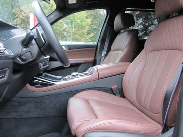 BMW X7 M60 - 8