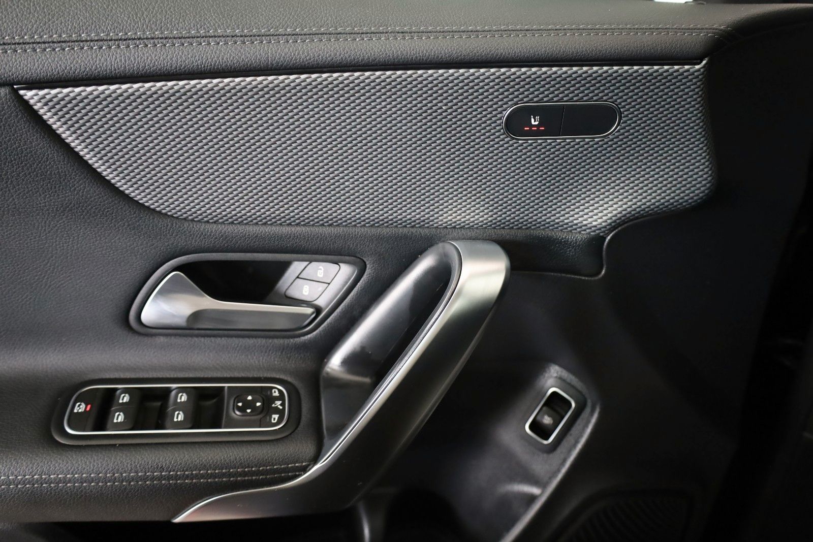 Fahrzeugabbildung Mercedes-Benz CLA 200 d Coupe,T.Leder.Navi,SH,Kamera,Panorama