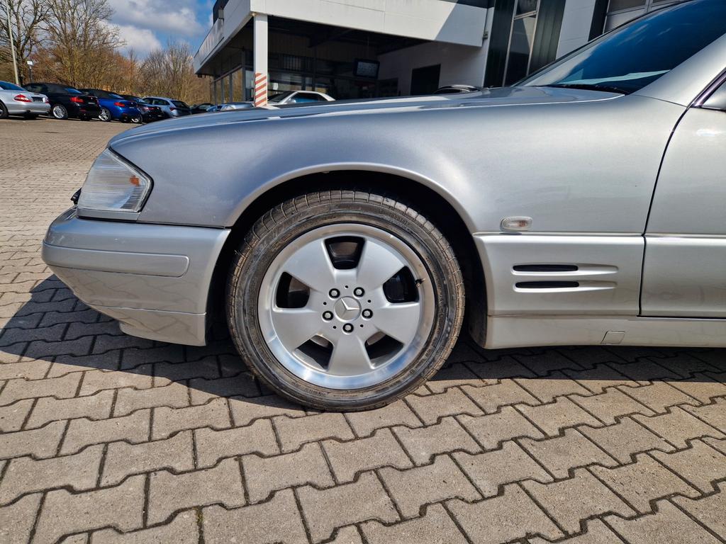 Mercedes-Benz SL 320
