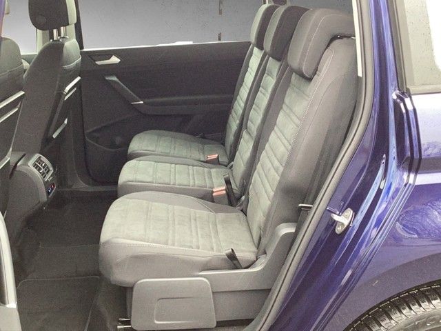 Fahrzeugabbildung Volkswagen Touran Comfortline Navi LED ACC SH AHZV