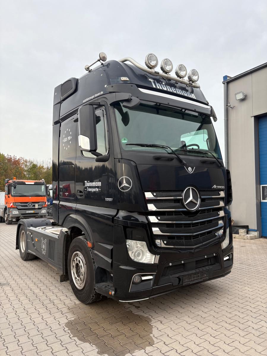 Mercedes-Benz Actros 1851