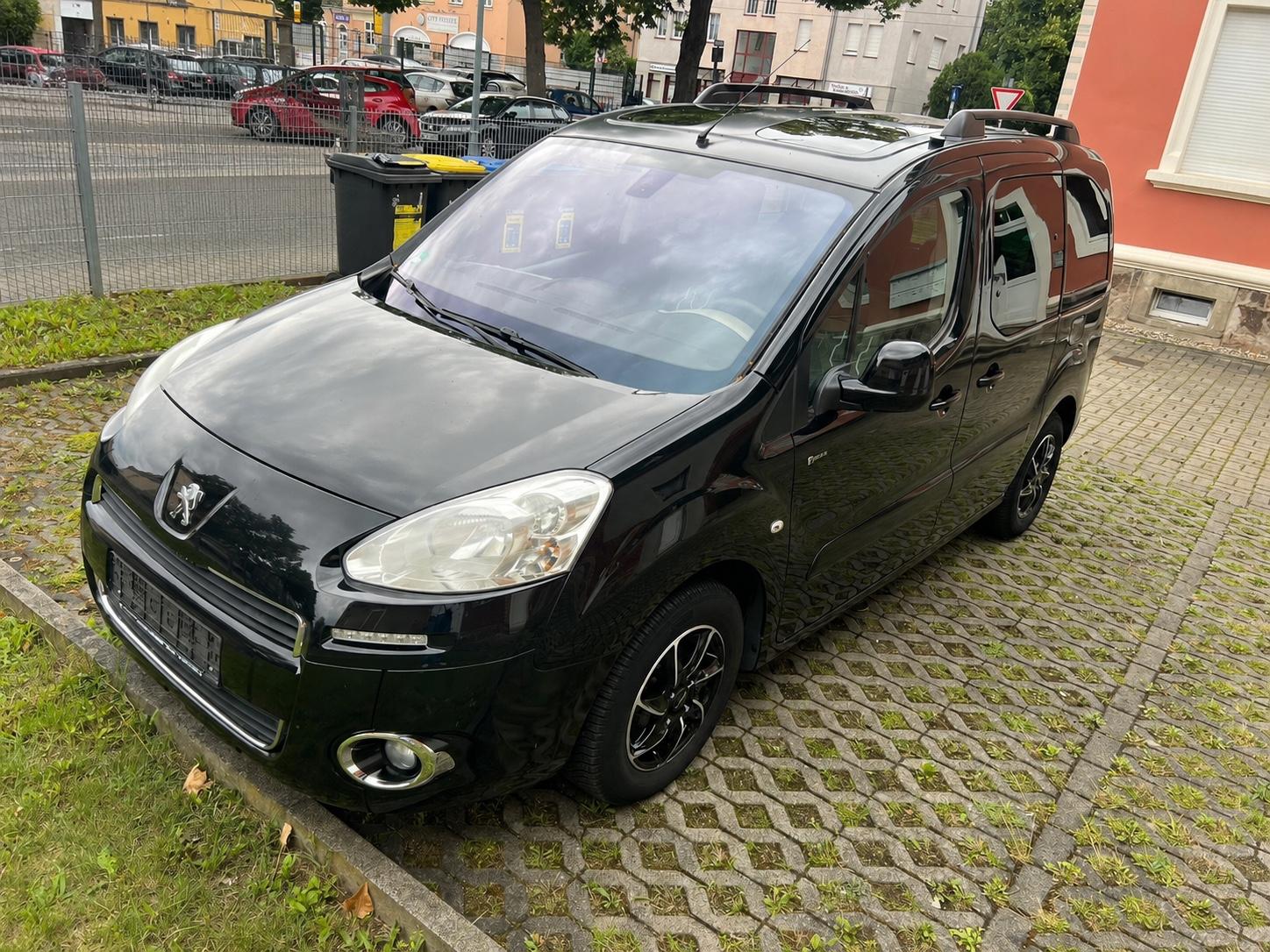 Peugeot Partner 1.6/Panorama/Tempomat/1-Hand