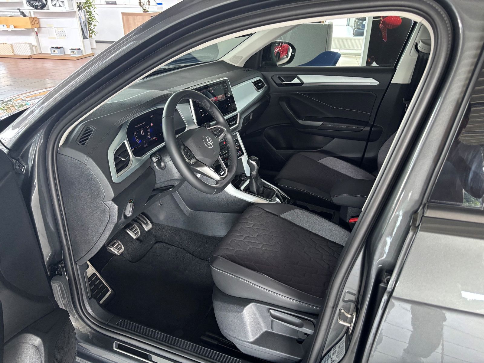 Fahrzeugabbildung Volkswagen T-Roc Goal 1.0 TSI LED+NAV+ACC+APP