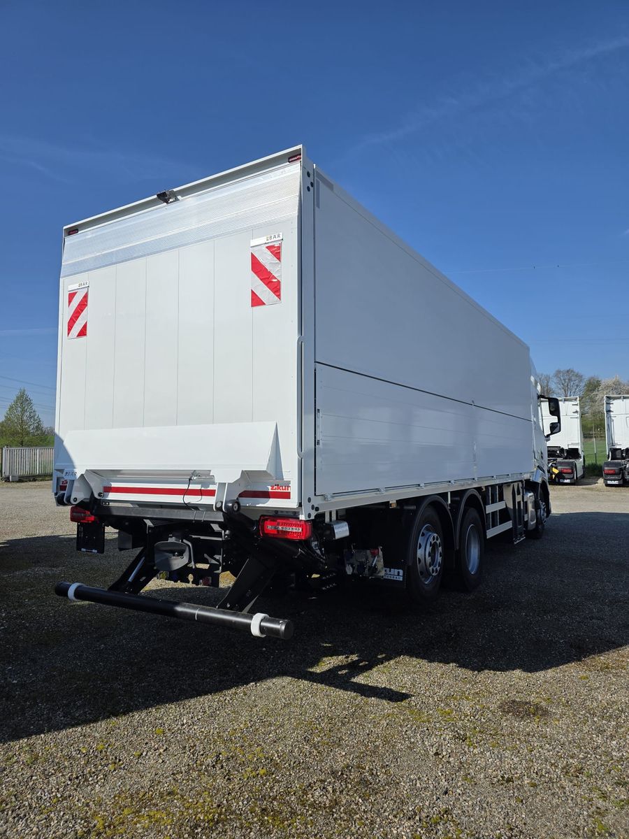 Fahrzeugabbildung DAF FAN XF 480 zikun Swing-Board u. Mitnahmestapl.