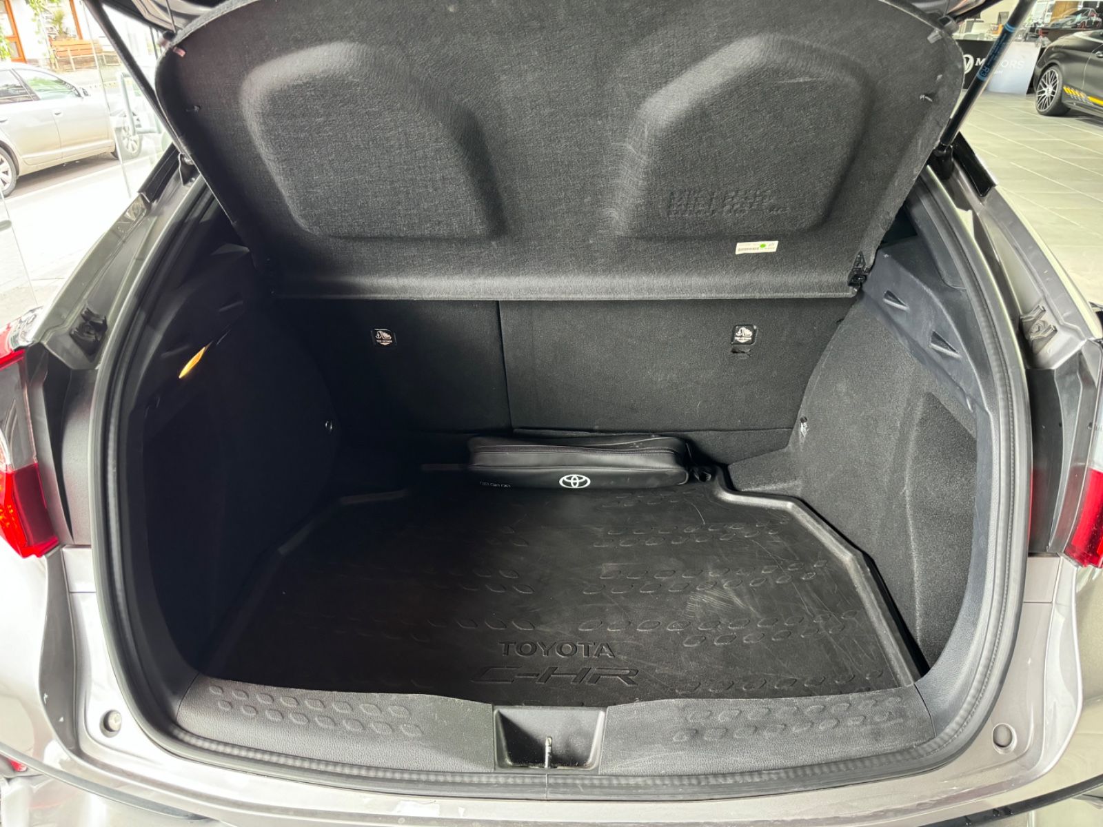 Fahrzeugabbildung Toyota C-HR Lounge 1.2 Turbo/KAMERA/NAVI/KLIMA/