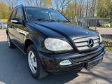Mercedes-Benz ML 270 CDI TÜV AU 11-2026 - schwarze Mercedes-Benz ML 270
