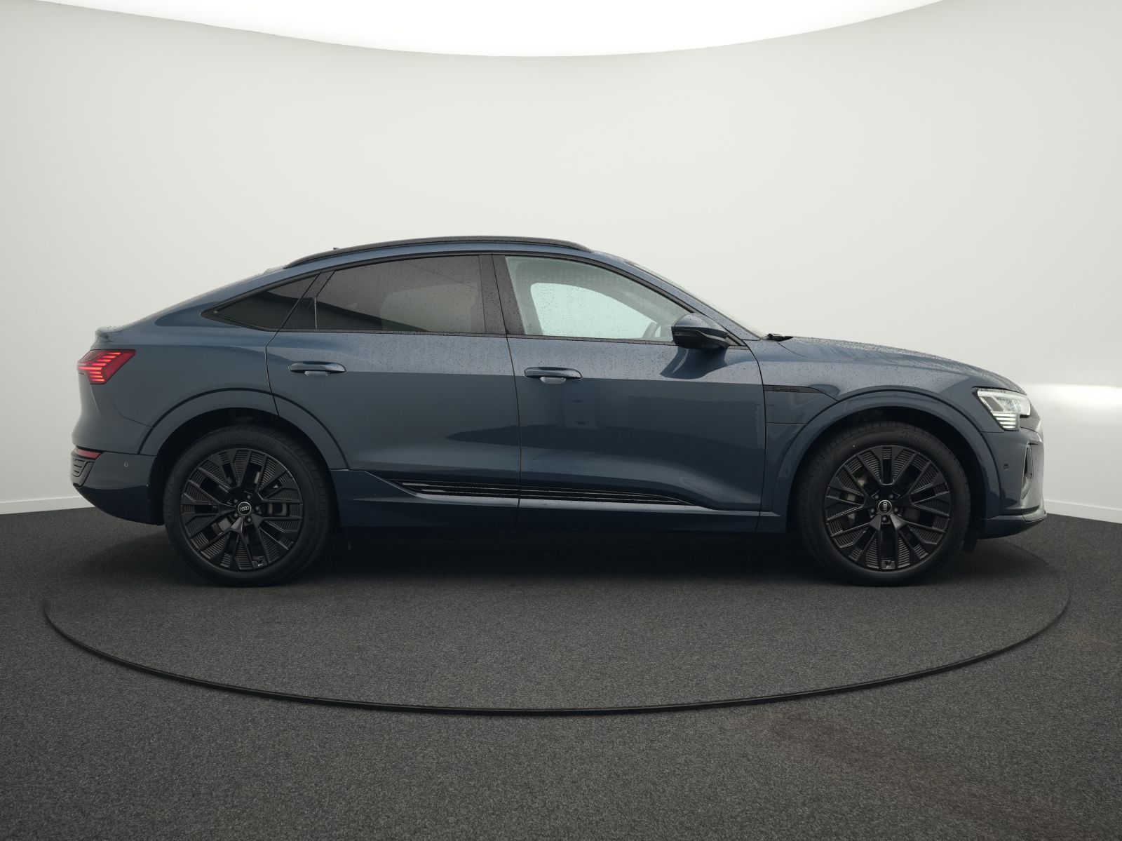 Audi Q8 e-tron - Bild 11