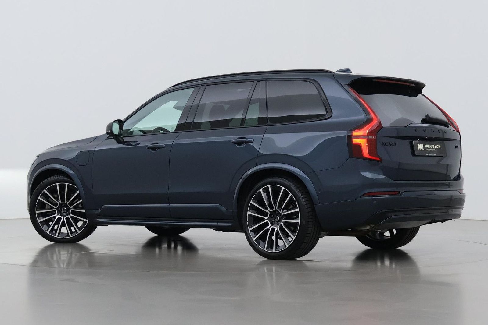Volvo XC90 T8 Ultra Black Edition | Bowers&Wilkins | l imagem 2