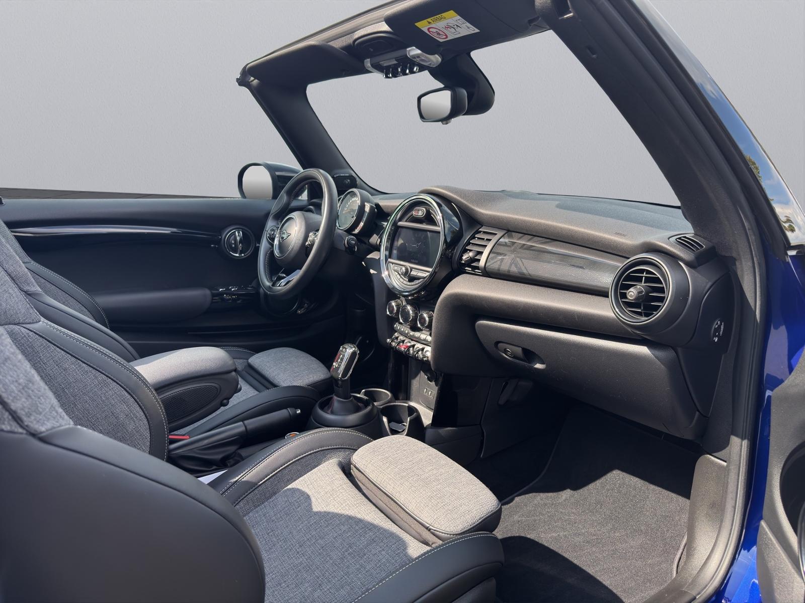 MINI Cooper S Cabrio Navi Kamera LED WirelessCharging