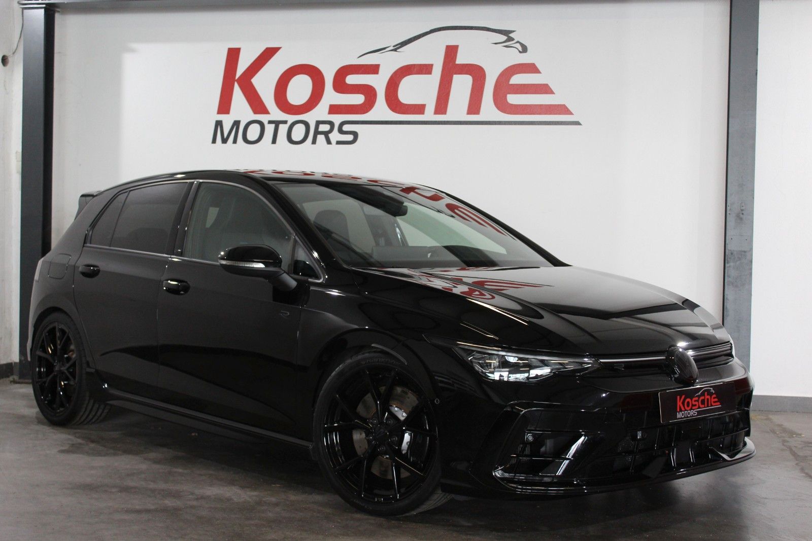 Volkswagen Golf R VIII Lim. 2.0 TSI 4Motion Black Edition