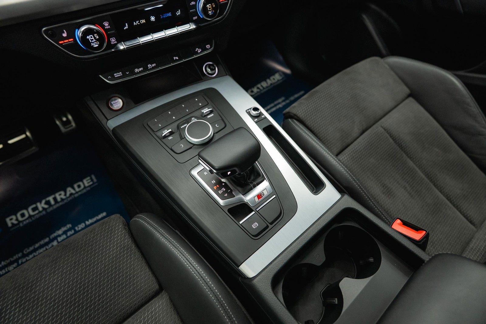 Fahrzeugabbildung Audi SQ5 3.0 TDI quattro Optik-Paket Schwarz *LED*19%