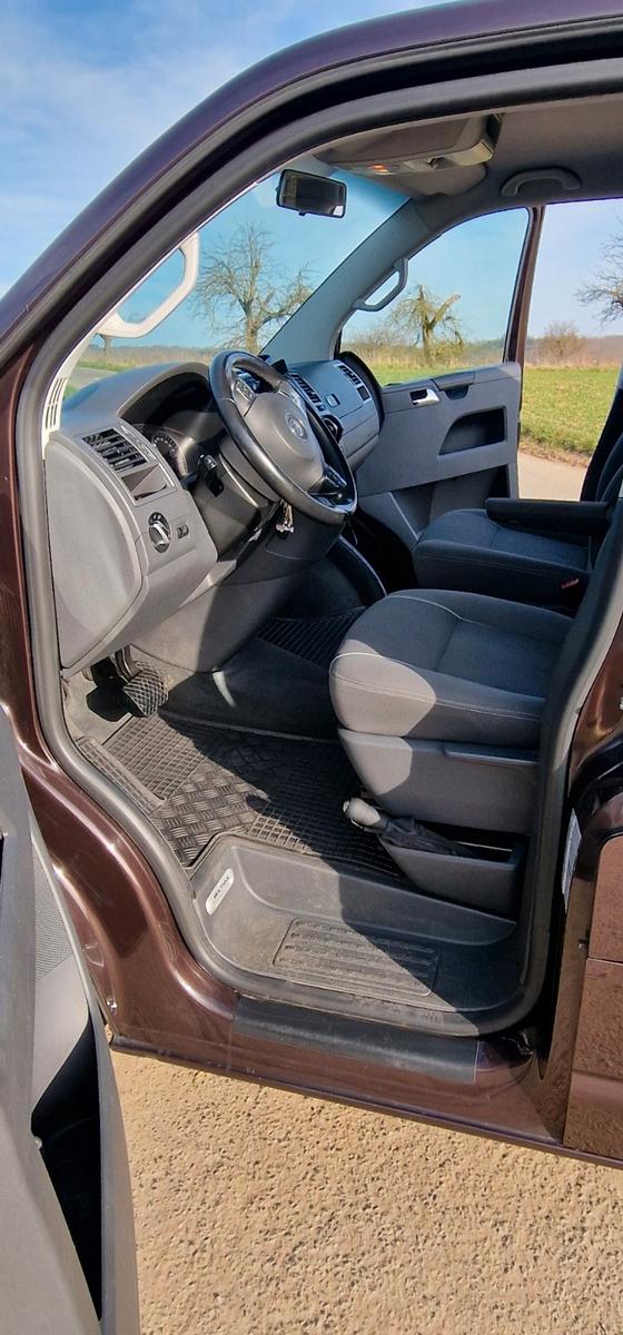 Volkswagen VW T5 Multivan 2012 2.0TDI Automatik 103kw