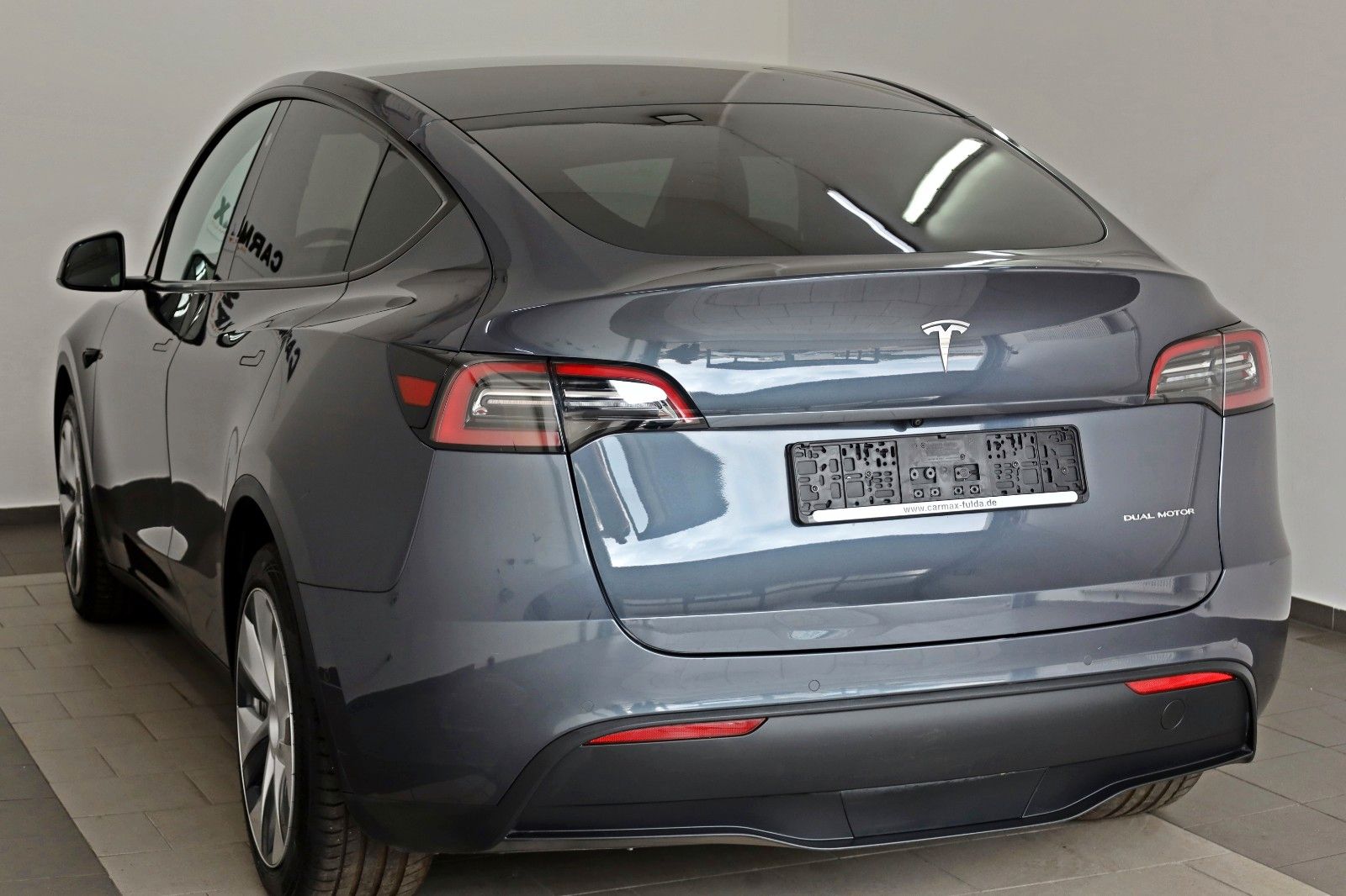 Fahrzeugabbildung Tesla Model Y Long Range Dual Motor AWD,Autopilot,Pano
