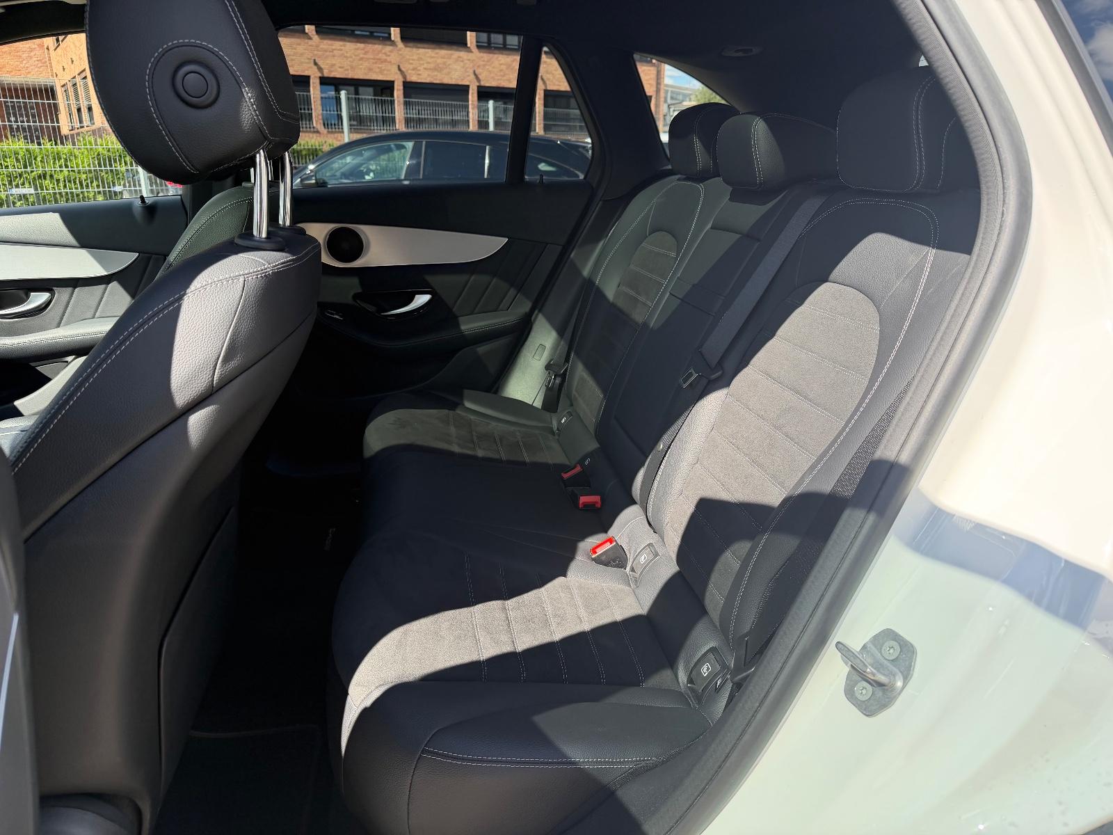 Mercedes-Benz GLC 300d 4Matic*AMG*AHK*Pano*Memory*Distr*360°
