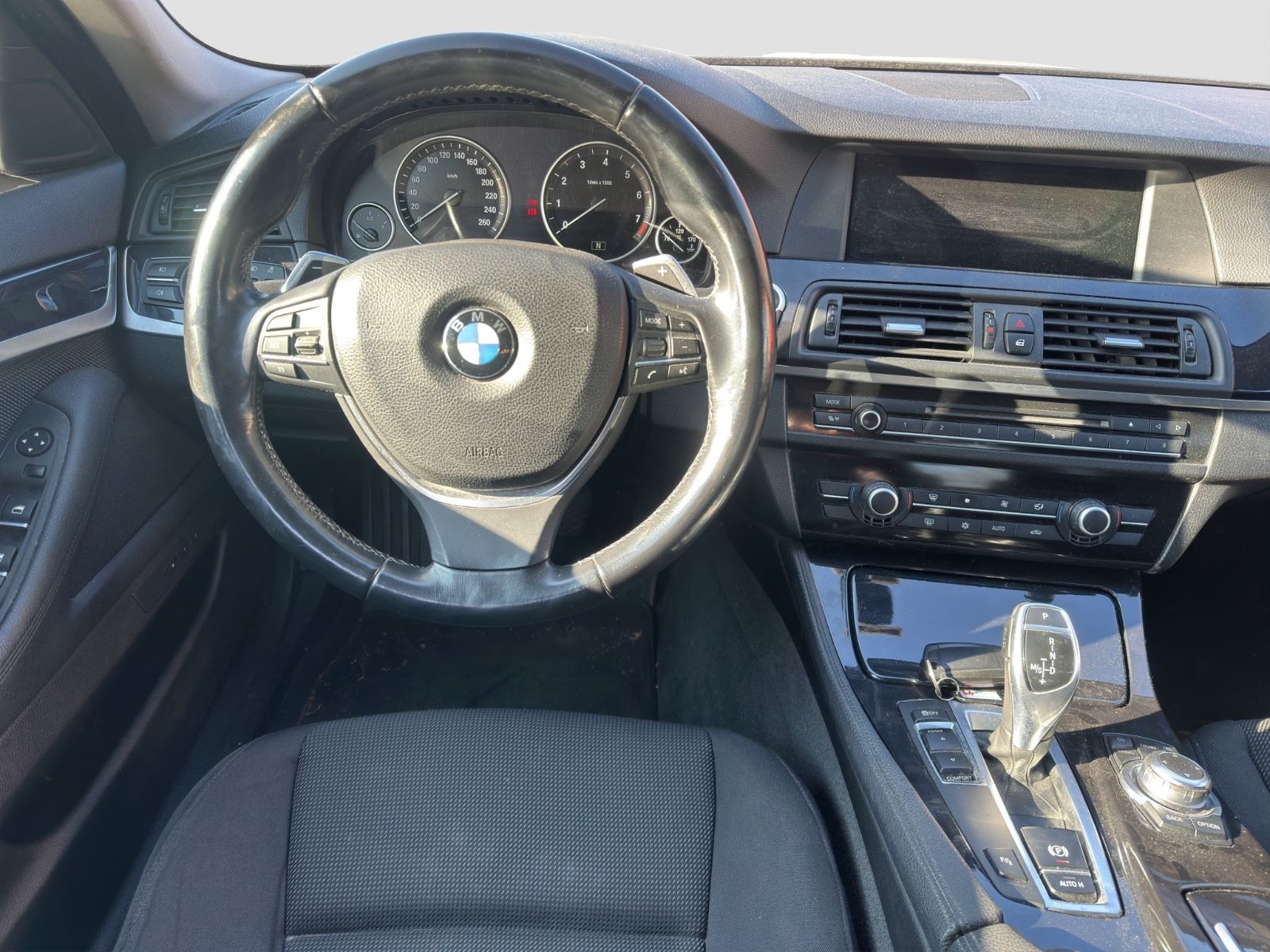 Fahrzeugabbildung BMW 520 i/MOTORSCHADEN/Navi/Klima/