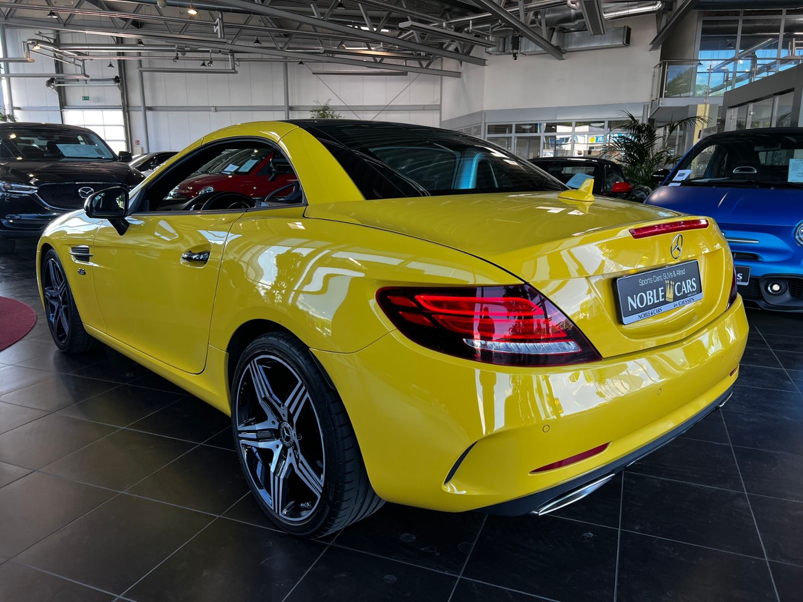 Fahrzeugabbildung Mercedes-Benz SLC 300 Final Edition H/K AMG LED NAVI ALU