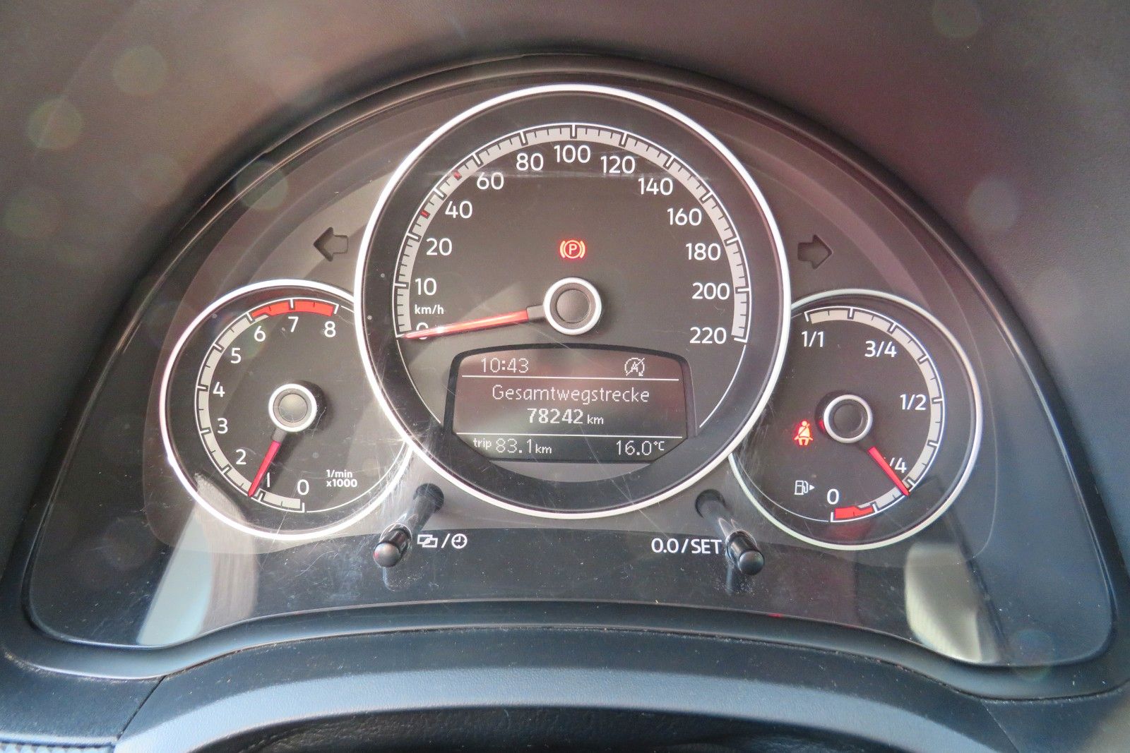 Fahrzeugabbildung Volkswagen up! 4T GJ KLIMA SPURHALTE DAB SCHECKHEFT