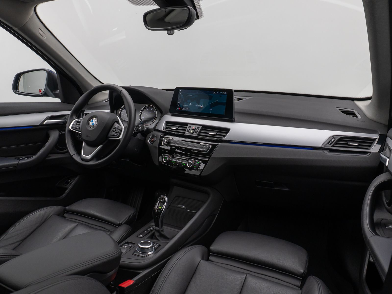 Fahrzeugabbildung BMW X1 xD20d ACC Kamera HUD DAB Memory Leder Panoram