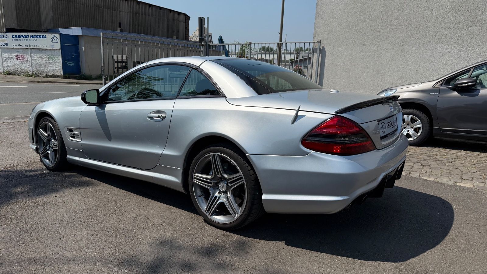 Fahrzeugabbildung Mercedes-Benz SL 63 AMG