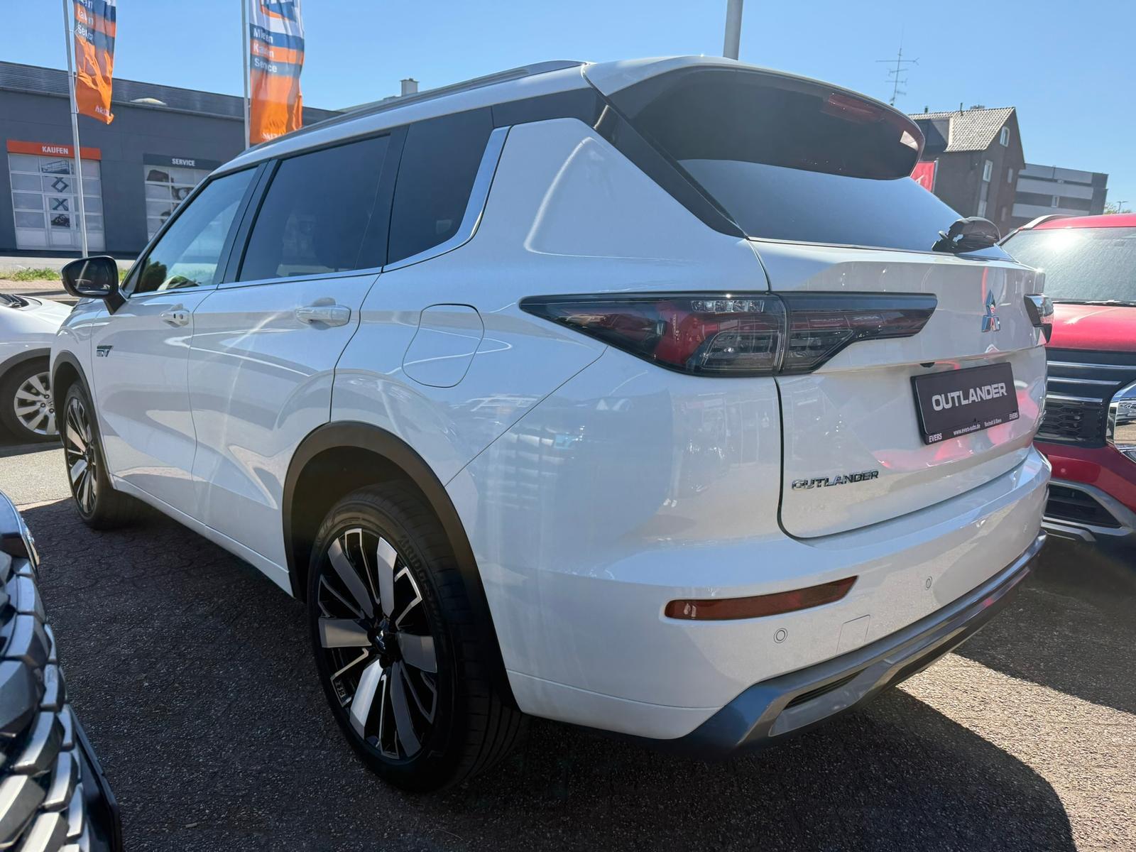 Mitsubishi Outlander PHEV Top Luxury *Massage *360° *Leder