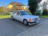 Mercedes-Benz 190 - weiße Mercedes-Benz 190