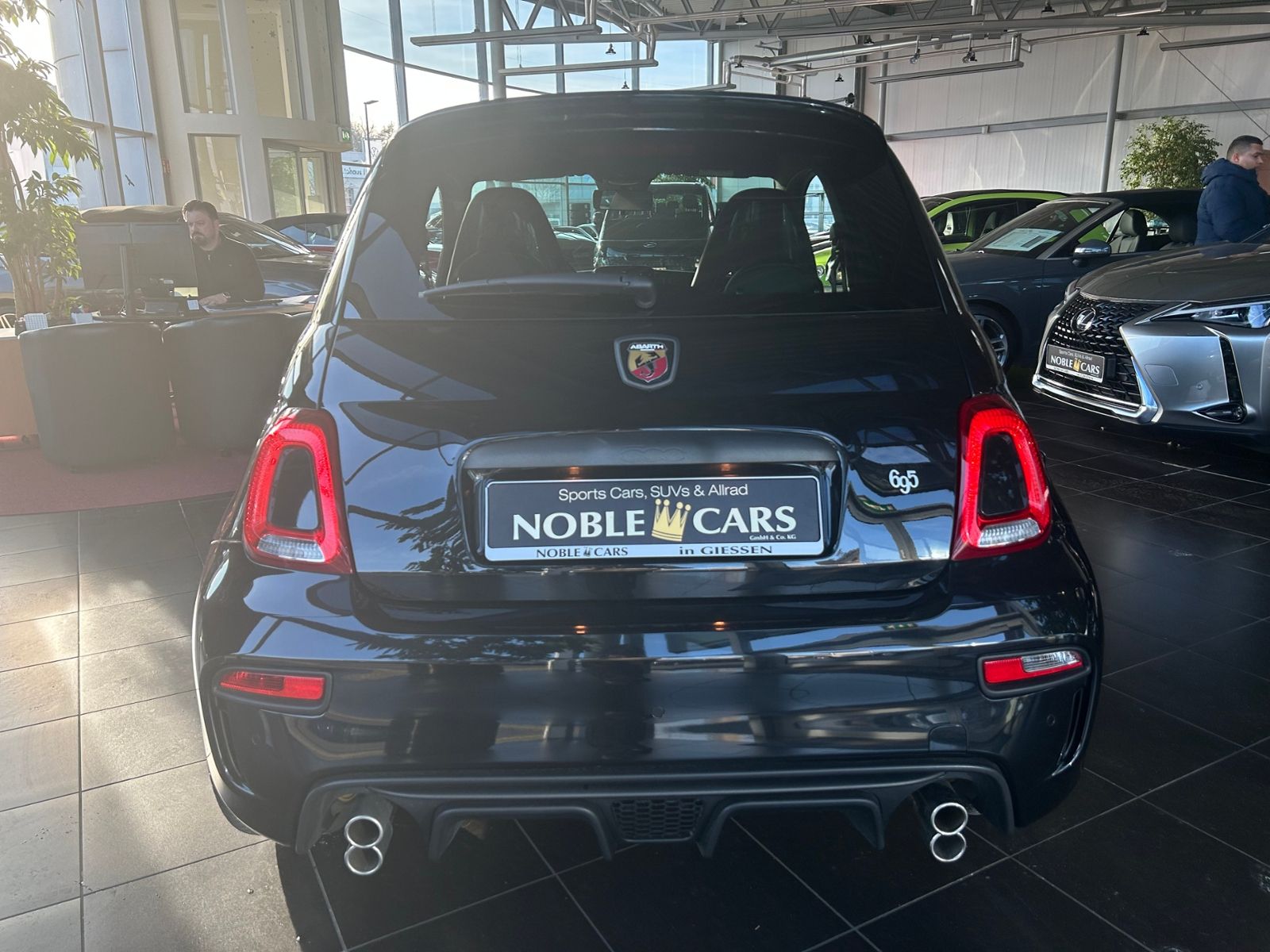 Fahrzeugabbildung Abarth 695 75 Anniversario 1.4 T-Jet BEATS