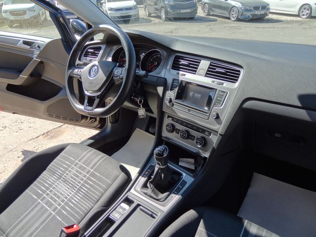 Fahrzeugabbildung Volkswagen Golf VII Lim. Lounge/1.Hd/38TKM/Xenon/PDC/