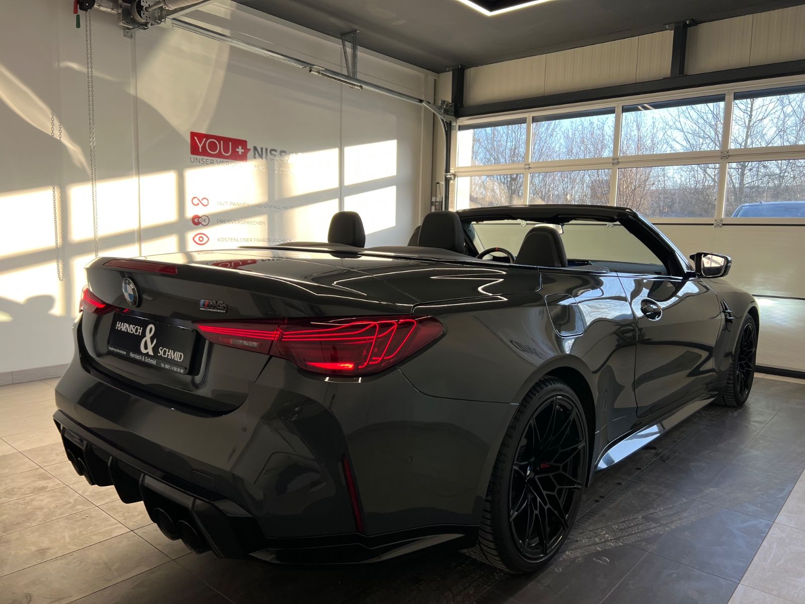 Fahrzeugabbildung BMW M4 Comp. Cabrio xDrive Carb. Int., UltimatePack