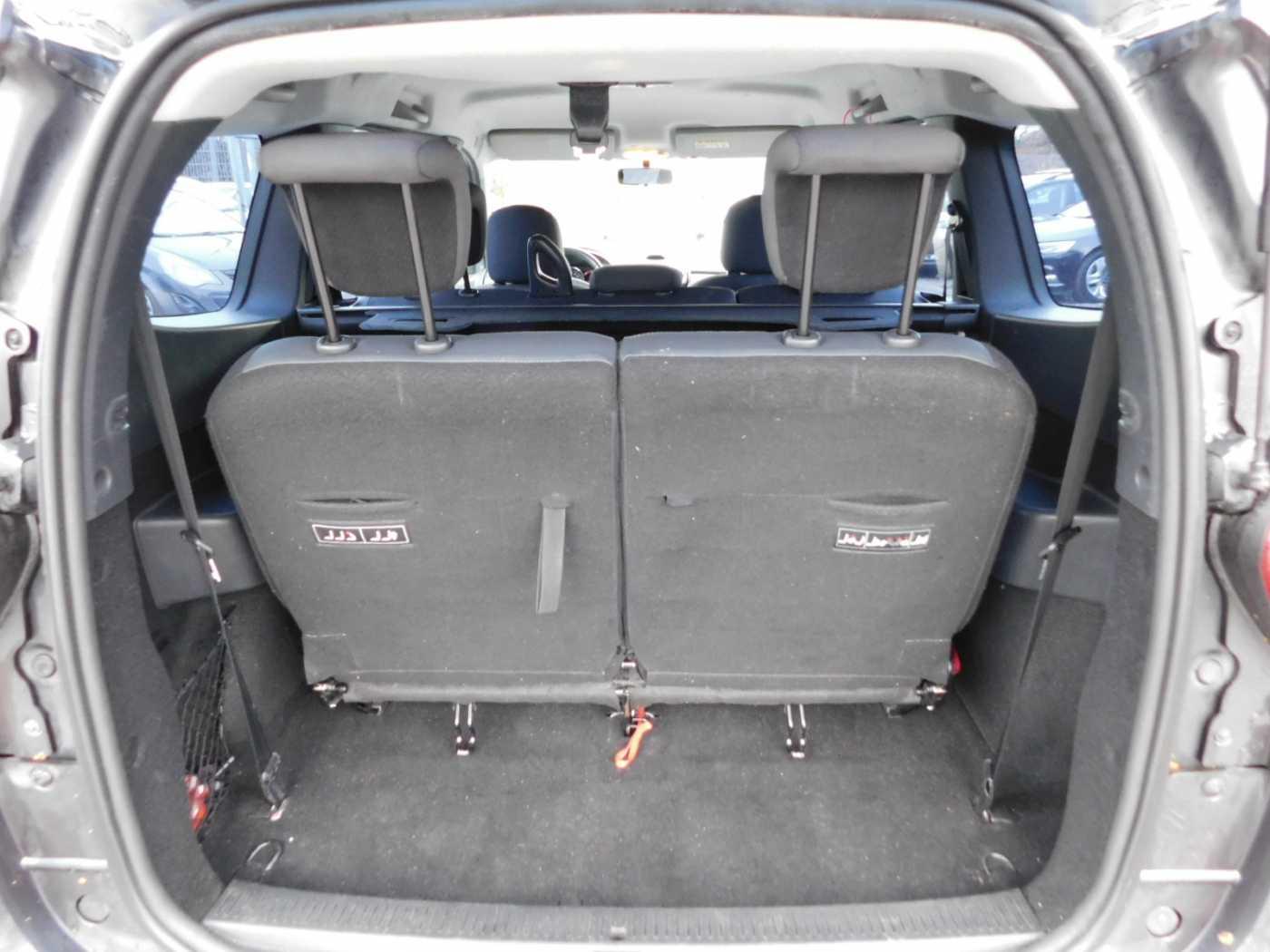 Dacia Lodgy 2015 — photo 7