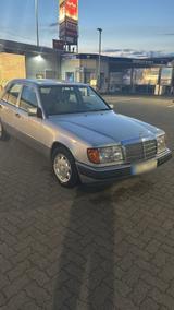 Mercedes-Benz Mercedes Benz W124 200D Diesel Oldtimer - Mercedes-Benz 200: W124 200d
