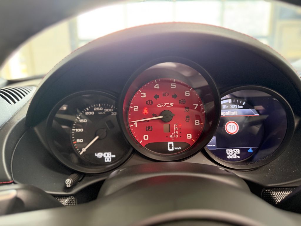 PORSCHE 718 Boxster/GTS 4.0/APPROV/GTS PAKET/BOSE/SP.CHR PORSCHE 718 Boxster/GTS 4.0/APPROV/GTS PAKET/BOSE/SP.CHR