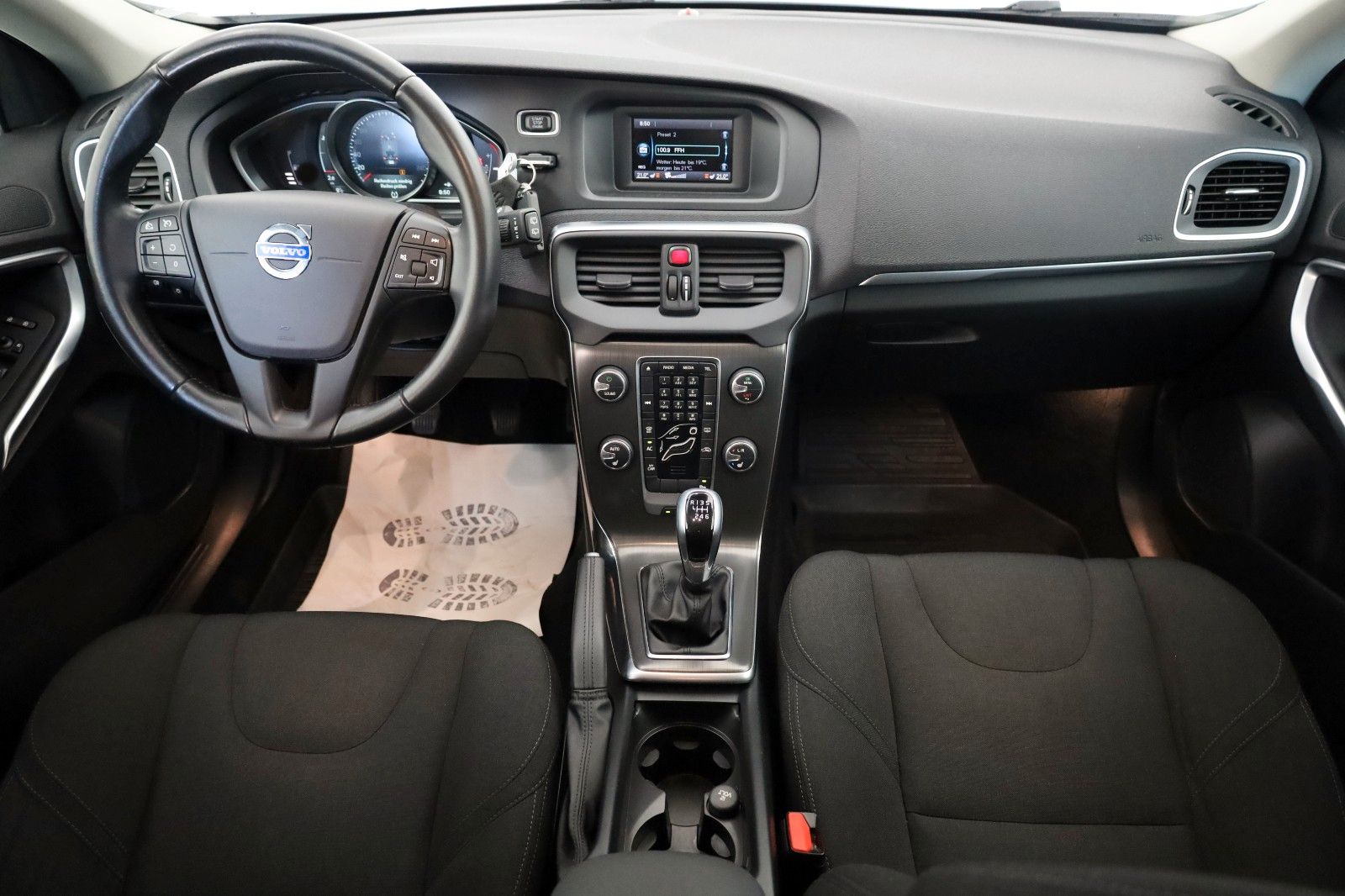 Fahrzeugabbildung Volvo V40 You! Bi-Xenon,SH,PDC,8 fach Aluräder