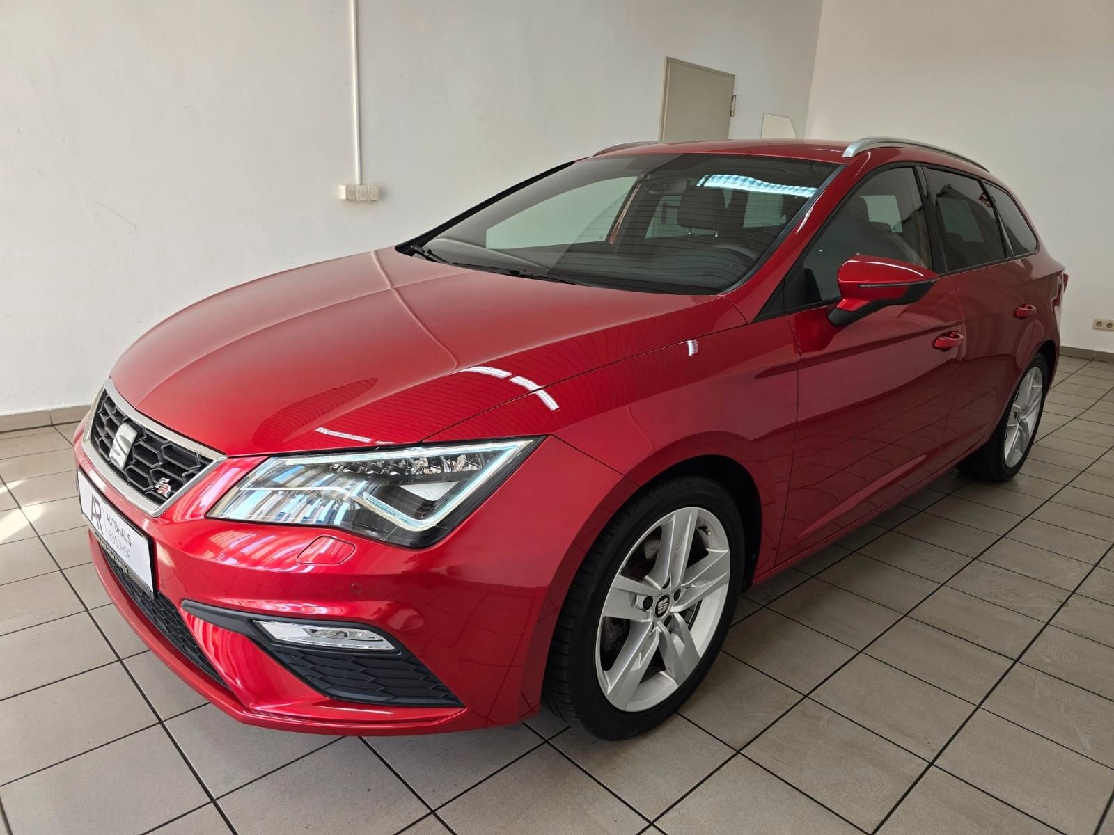 SEAT Leon ST 1.4 TSI FR LED Navi Carplay DAB 17"