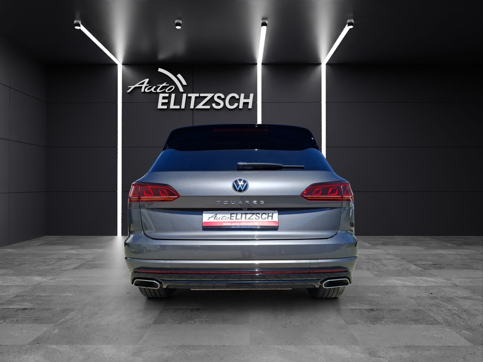 Fahrzeugabbildung Volkswagen Touareg TDI Elegance DSG 4M R-Line Matrix AHK Pa