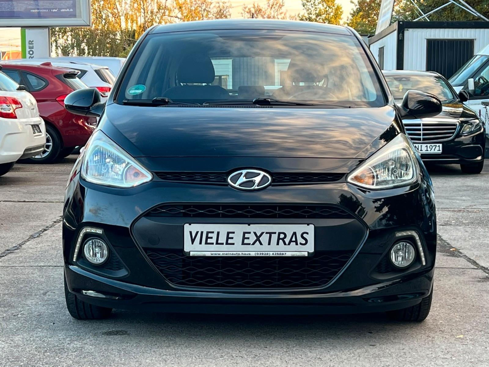 Hyundai i10FIFA World Cup Edition
