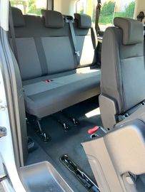 Bild 14 Opel Vivaro Kombi L 8 Sitze 8 AT Vorlauf als L