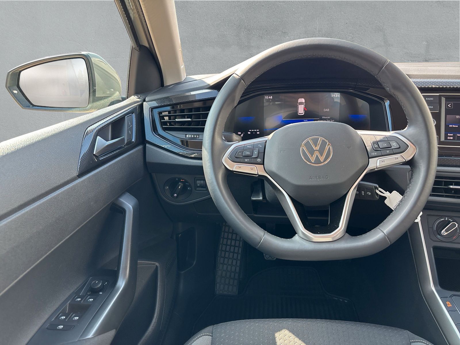 Fahrzeugabbildung Volkswagen Polo Life 1.0 TSI PDC App-Connect LED
