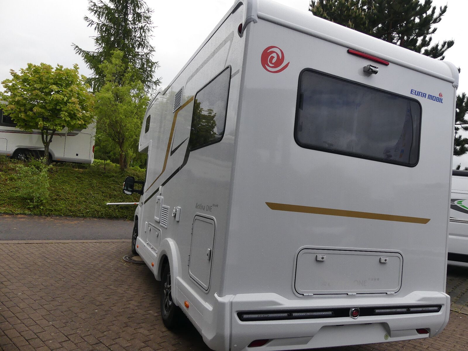 Fahrzeugabbildung Eura Mobil Activa One AO 650 HS Travel Plus - Fahrassistenz