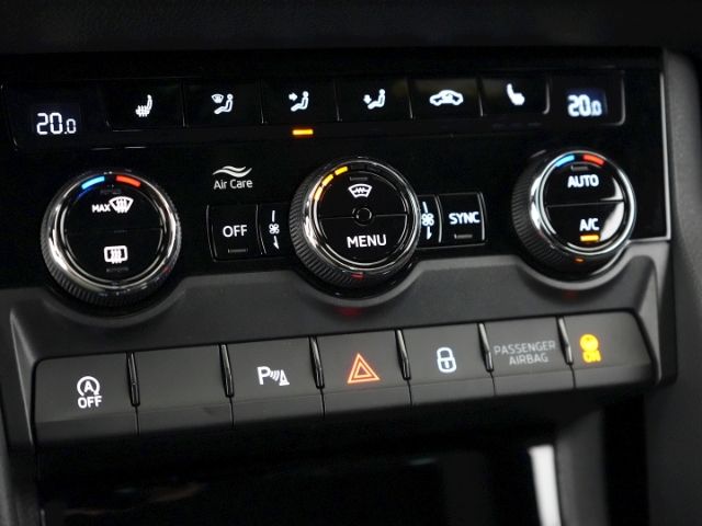 Karoq SPORTLINE TDI DSG 4X4+LED MATRIX+NAVI+RÜCK