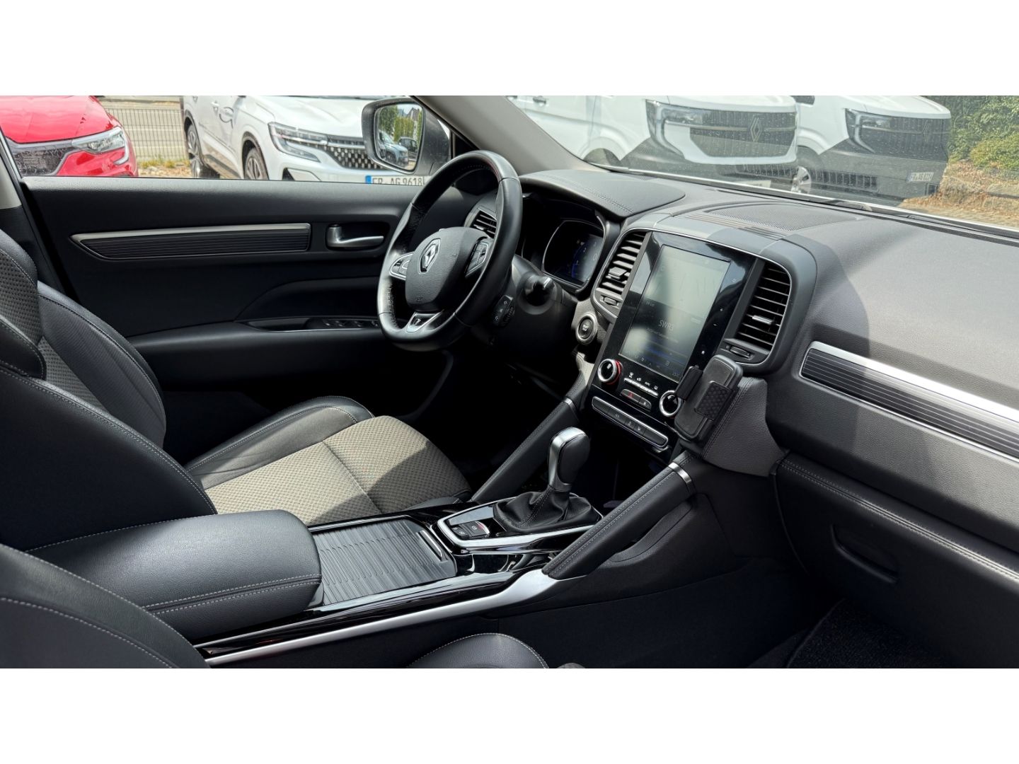 Fahrzeugabbildung Renault Koleos Intens TCE 160 EDC Navi Soundsystem LED A