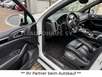 Porsche Cayenne - 12