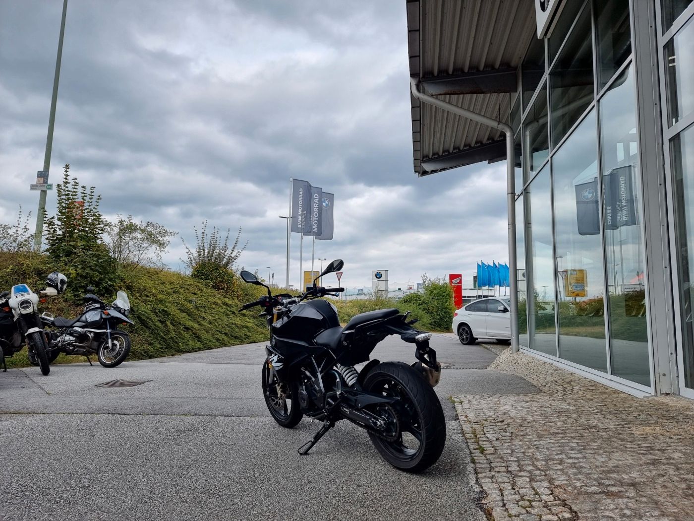 Fahrzeugabbildung BMW G 310 R Tieferlegung 4cm