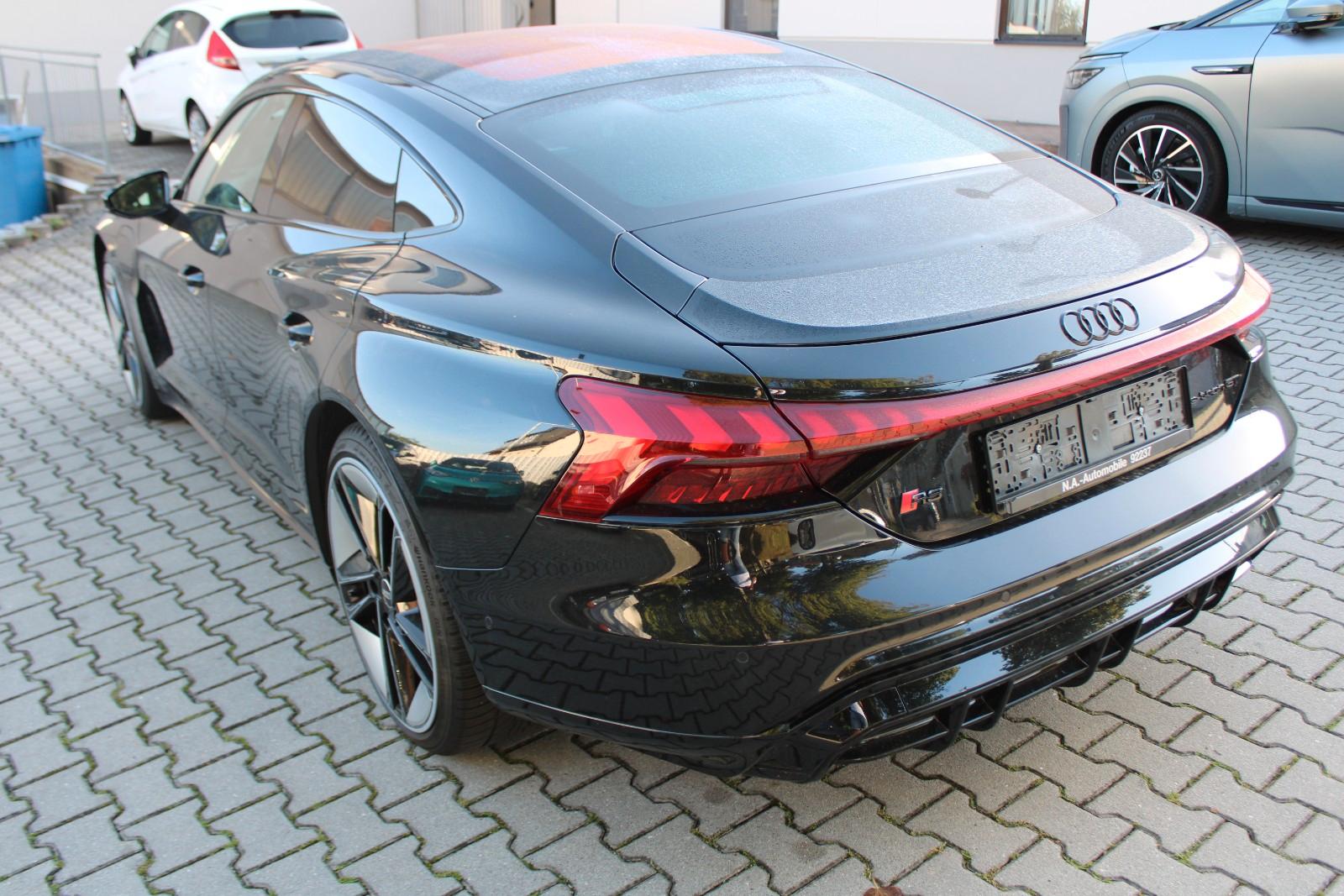 Audi e-tron GT RS  quattro