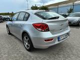 Chevrolet Cruze 1.8 LS Benziner LS - Chevrolet Cruze: 1.8