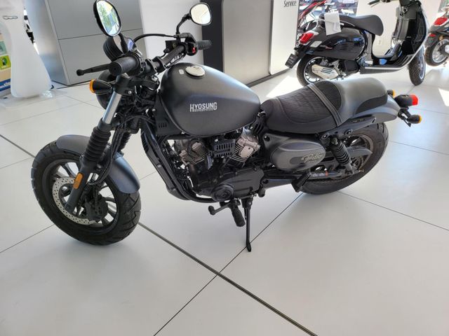 Hyosung GV 125 V2 Bobber WIE NEU für Kenner