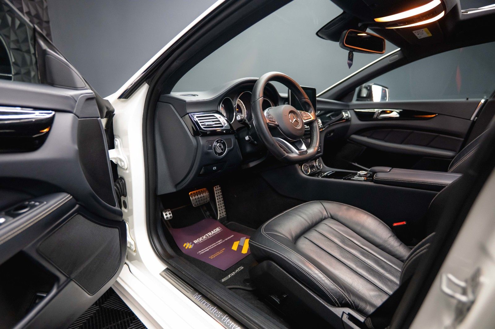 Fahrzeugabbildung Mercedes-Benz CLS 400 Shooting Brake AMG Night-Paket Designo