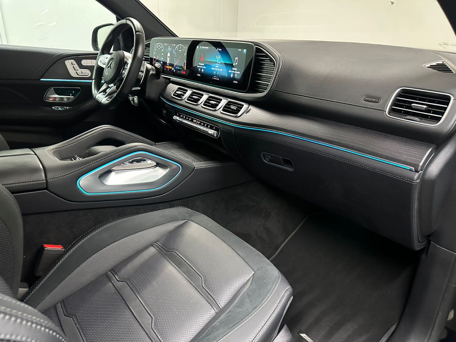 Fahrzeugabbildung Mercedes-Benz GLE 63 4MATIC+ *PANORAMA*HEADUP*KEGO*