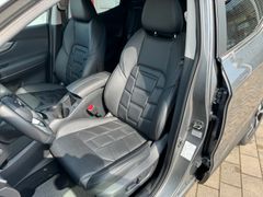 NISSAN Qashqai 1.3DIG-T Akari Autom. DCT Pano Voll-Lede